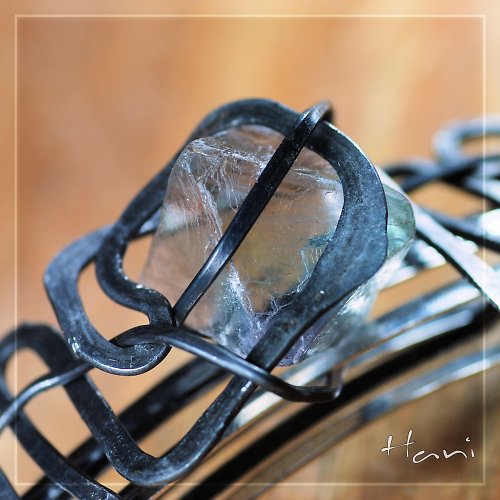 Zakletý fluorit - spona do vlasů 8 cm — foto 2