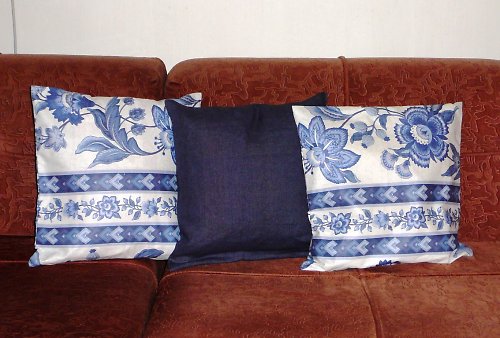 Polštář modrobílý s květy — foto 2