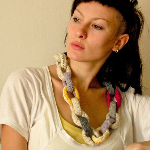 In Chains — foto 3