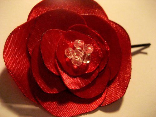 Sponka s červenou růží — foto 4