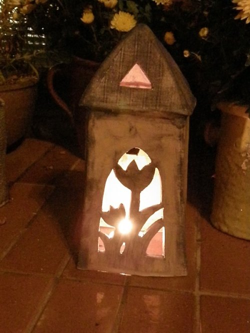 Keramický domeček tulipánový — foto 3