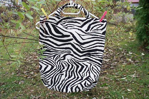 Zebra jde nakupovat — foto 2