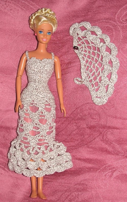 Šaty na Barbie — foto 3