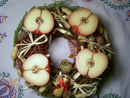 Adventní jablíčkový věnec — foto 4