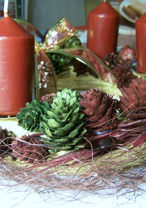 Adventní vínový šištičkový věnec — foto 3