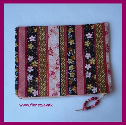 SLEVA - Taštička,,jako patchwork,,- POSLEDNÍ — foto 3