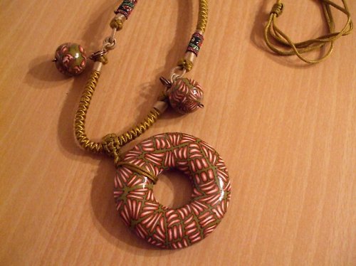 Donut na ozdobné šňůrce — foto 2