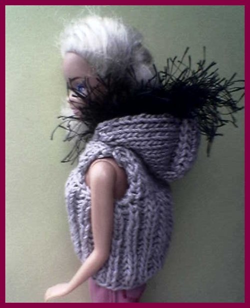 Béžová vesta s kapucí pro Barbie — foto 4
