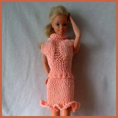 Lososový kostýmek pro Barbie — foto 2