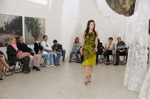 Originální zavinovací šaty — foto 2