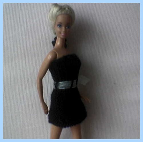 Černé šatičky s páskem pro Barbie — foto 5