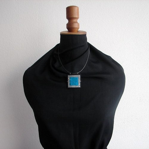 Hedvábný šperk — foto 2
