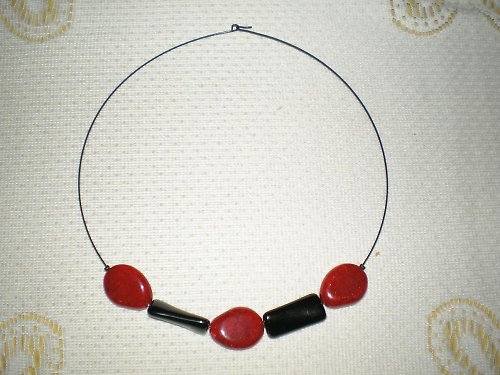 Černo-červená obruč — foto 3