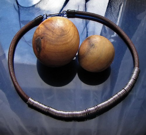 Náhrdelník kůže-kov — foto 2
