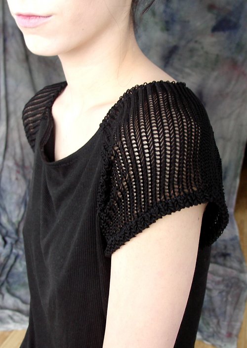 Black Milk, triko — foto 2