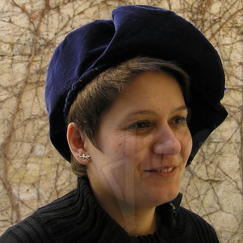 Renesanční baret tmavomodrý — foto 4