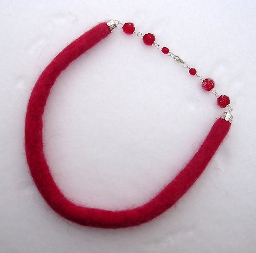 Collar de fieltro — foto 6