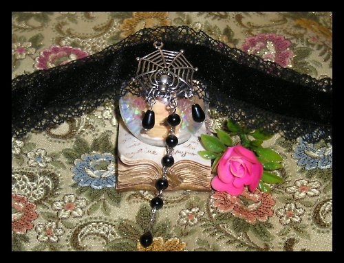 Černá sametka - chocker - PAVOUČEK — foto 2