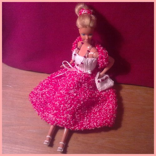 Večírkové šaty pro Barbie — foto 6