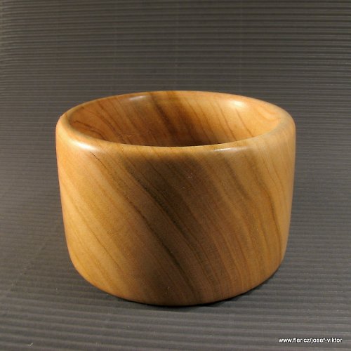 Mondéna V. (6,4 cm) — foto 2