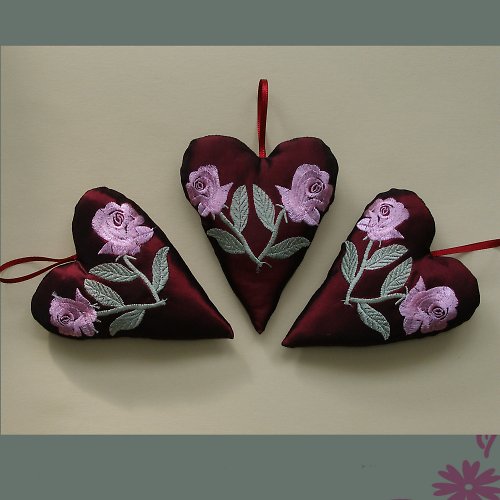 Vyšívaná srdíčka pro radost — foto 2