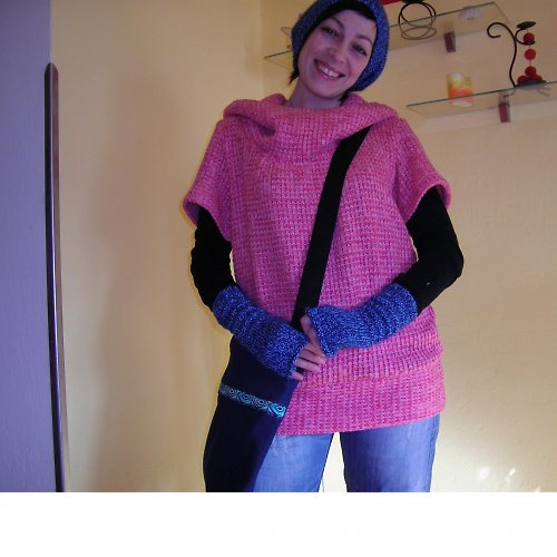 Svetr s kapucou — foto 3