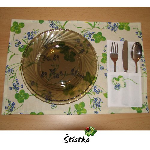 Čtyřlístkové prostírání s kapsami — foto 3