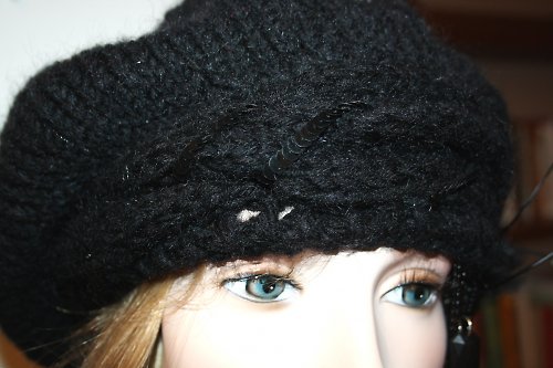 Černý baret Flitry a Perly — foto 5