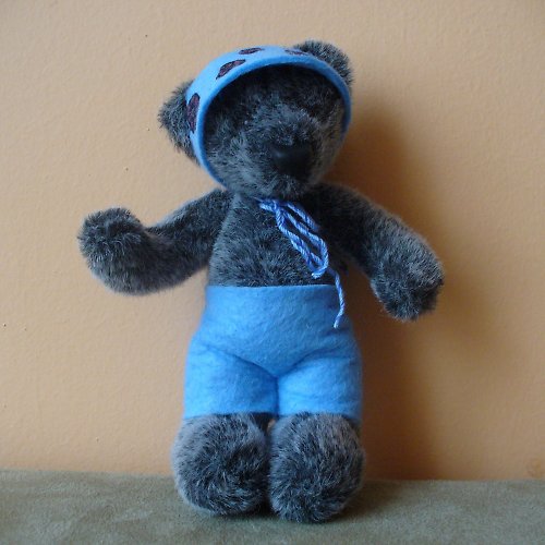 Medvídek Monty — foto 2