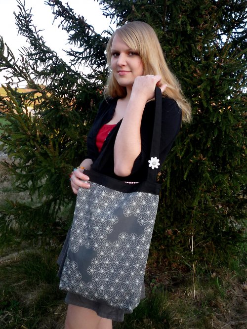 Šedá kytičková — foto 6