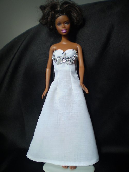 Kožíšek a šatičky na barbie — foto 2