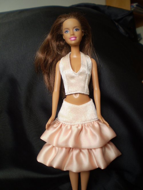 Kostýmek na barbie — foto 3