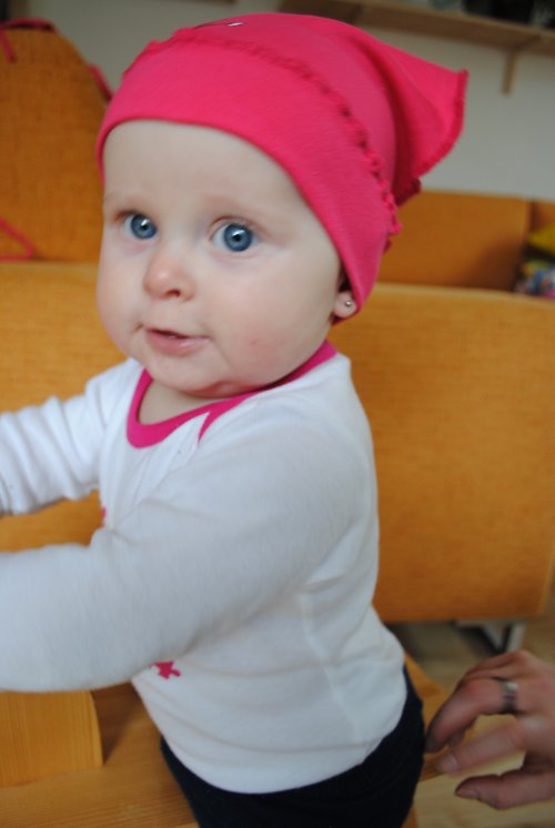 Holčičí šáteček, 3 - 10 měsíců — foto 4