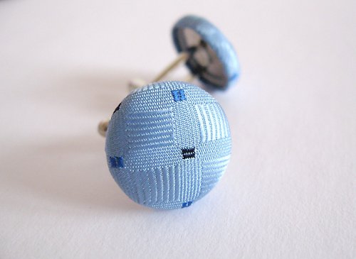 Světle modré manžetové knoflíčky — foto 3