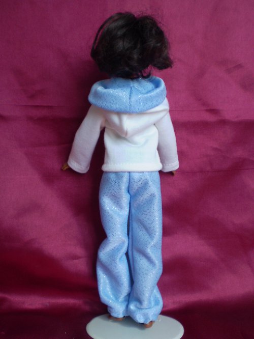 Tepláková souprava na barbie — foto 4