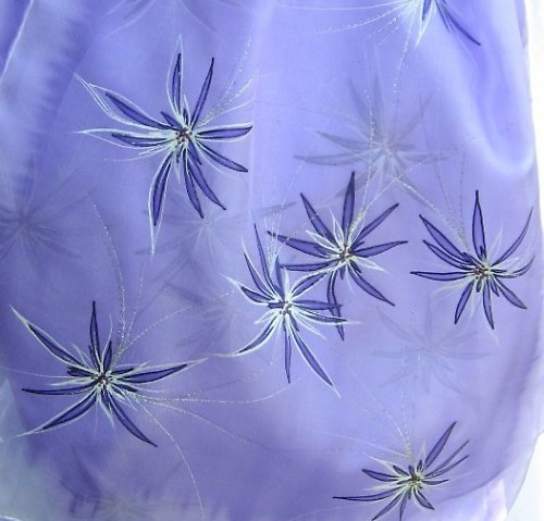 EVEMODE - hedvábný šál "Viola flower" — foto 2