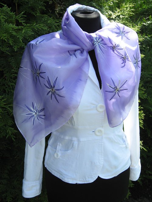 EVEMODE - hedvábný šál "Viola flower" — foto 5