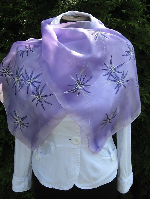 EVEMODE - hedvábný šál "Viola flower" — foto 6
