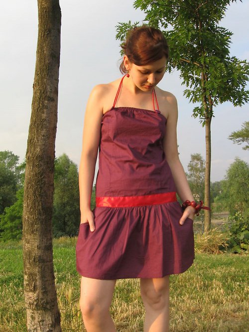 Letní fialové šaty — foto 2