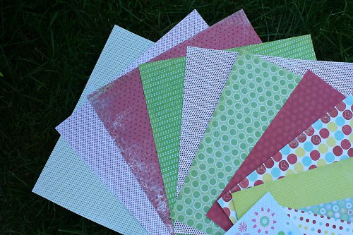 Sada scrap papírů 12 ks "Puntikatá V" — foto 3