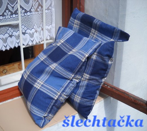 Pohankový polštářek-kostka — foto 3
