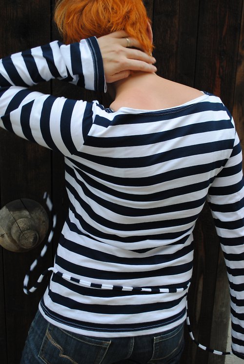 Jedenouché pruhaté ve velikosti XL — foto 3