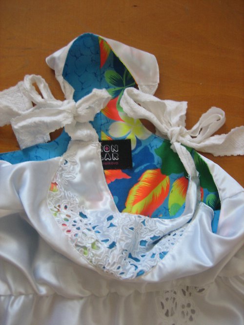 MILIONDOLAROVÉšaty 2010 — foto 2