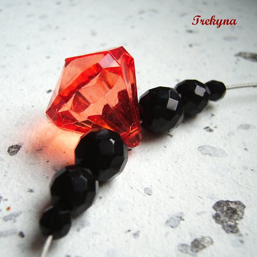 Oranžový diamant mezi uhlím — foto 4