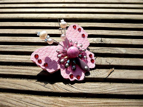 Brož : " Pink butterfly " — foto 2