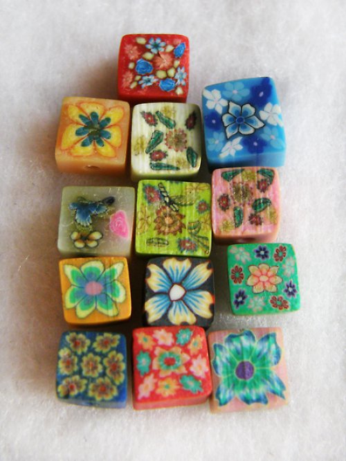 Fimo korálky čtverečky - 10 kusů — foto 3