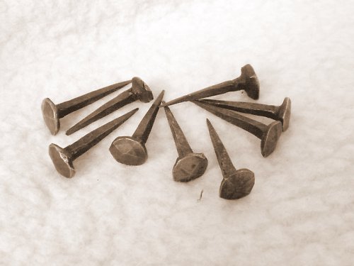 Kovaný hřebík 3 cm — foto 2