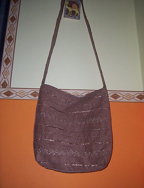 Hněda přes rameno — foto 2
