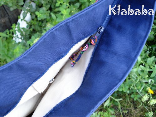 Veselá pestrobarevná kabelka — foto 4