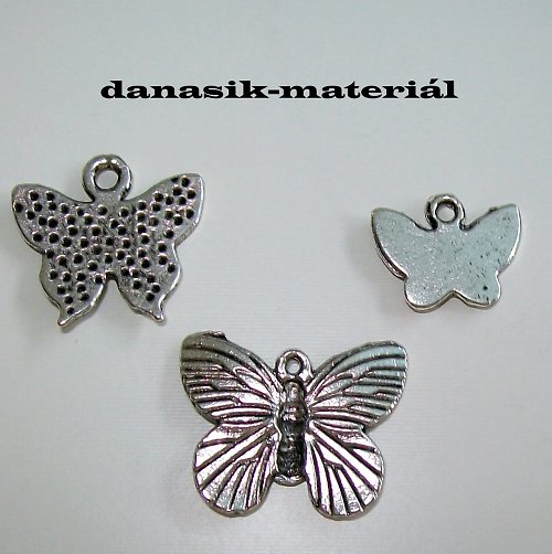 4 Motýli — foto 2